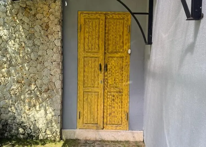 New, Sevilla, Modern 2 Bedroom, Holiday home Sanur (Bali)
